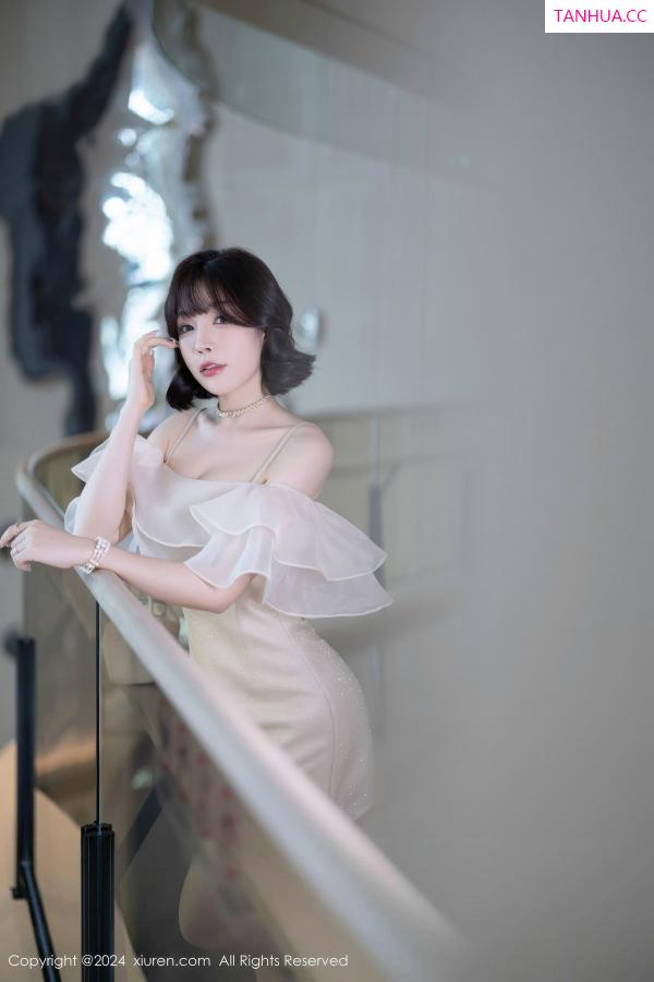 陈芝 芝芝Booty [XiuRen]高清写真图 2024.07.25 No.8917 徐莉芝Booty 丝袜美腿第9张图片